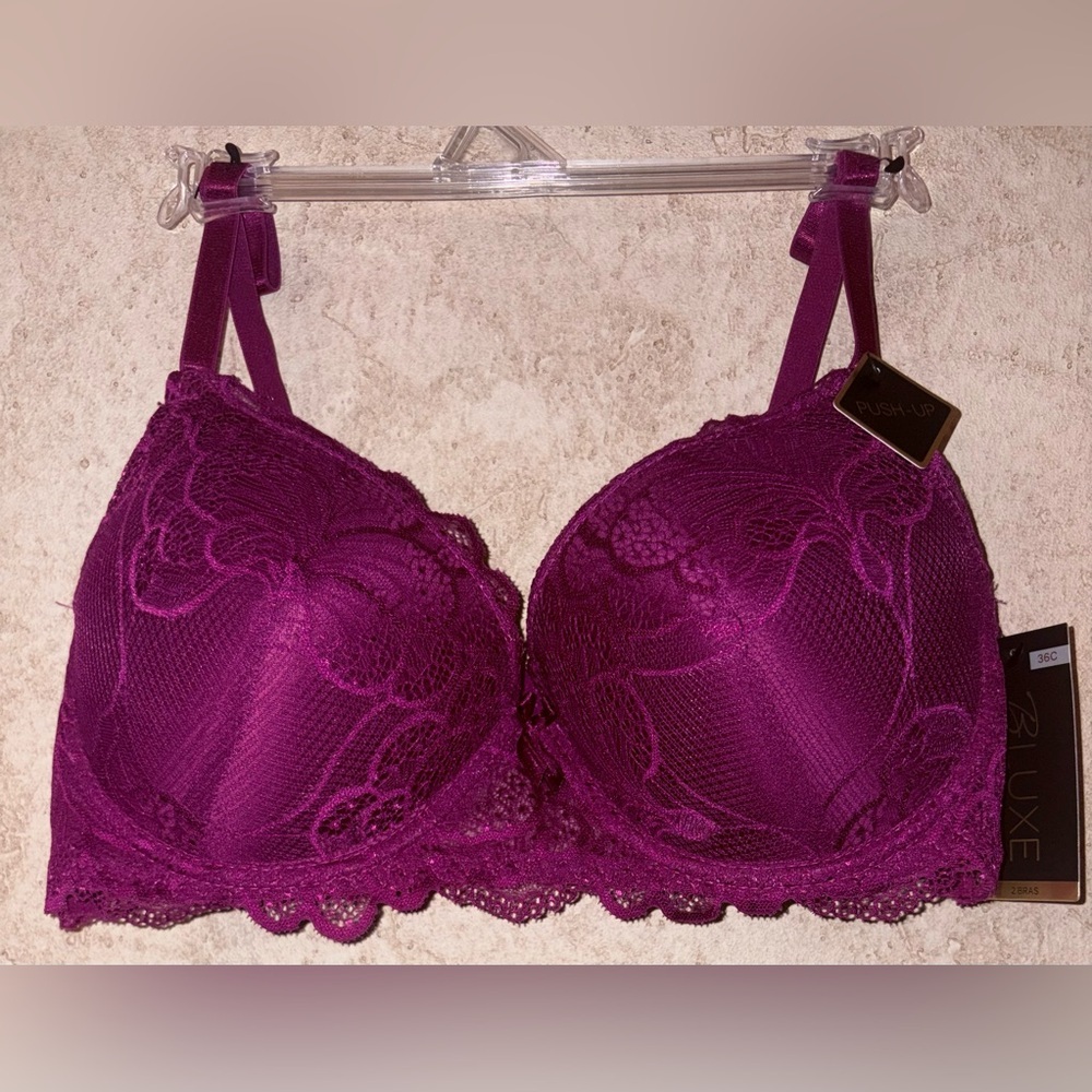 B. Luxe Elegant White Lace Bra